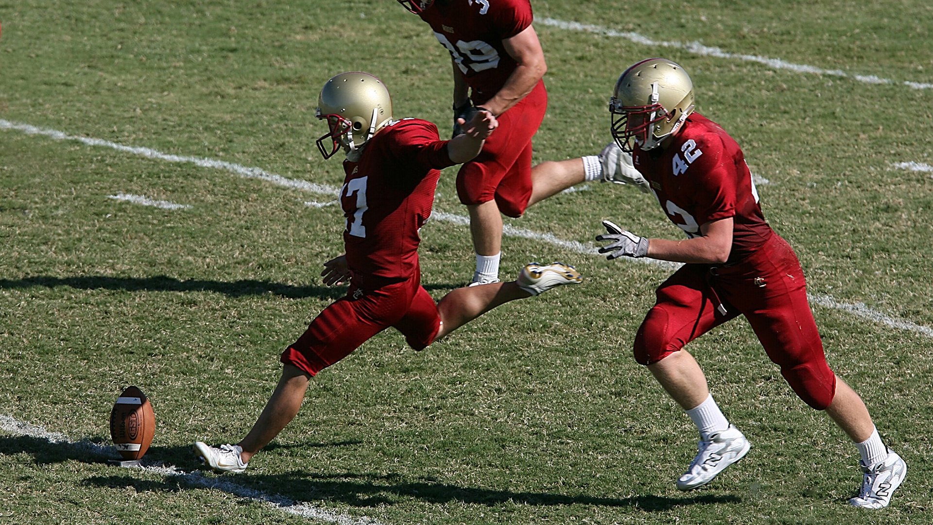 莱万德甲战场定乾坤，巴拉圭逆转洪都拉斯展韧性